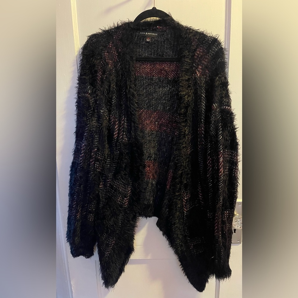 Women’s Rock & Republic Fuzzy Black and Red Cardigan Sweater XL